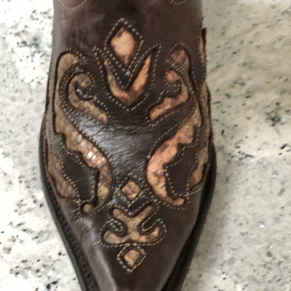 Stetson Women’s Distressed Python Inlay Boots - Picture 3 of 8